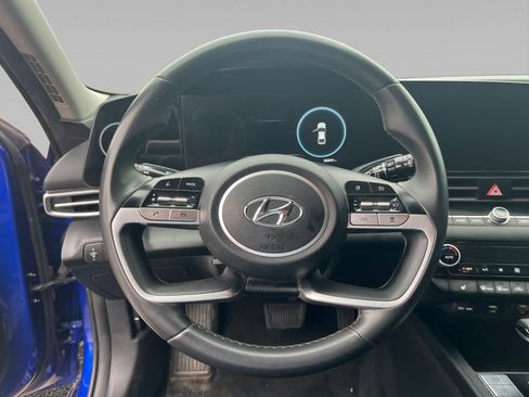 Used 2023 Hyundai Elantra SEL w/ Convenience Package FWD image 12