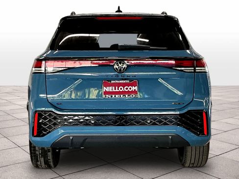 New 2026 Volkswagen Tiguan SE R-Line FWD image 4