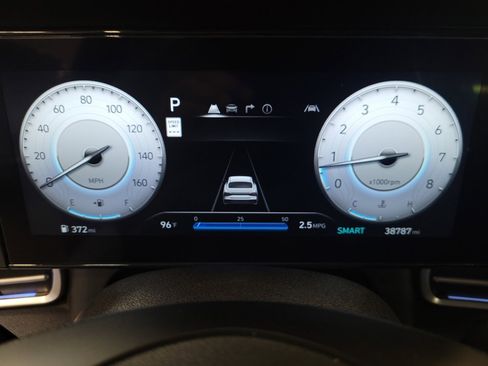 Used 2025 Hyundai Elantra SEL FWD image 23