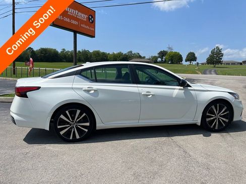 Used 2021 Nissan Altima 2.5 SR FWD image 13