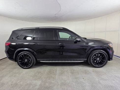Certified 2025 Mercedes-Benz GLS 580 4MATIC image 3