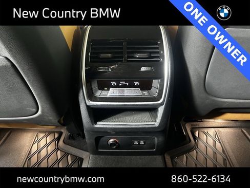 Used 2024 BMW X7 xDrive40i w/ Premium Package image 27
