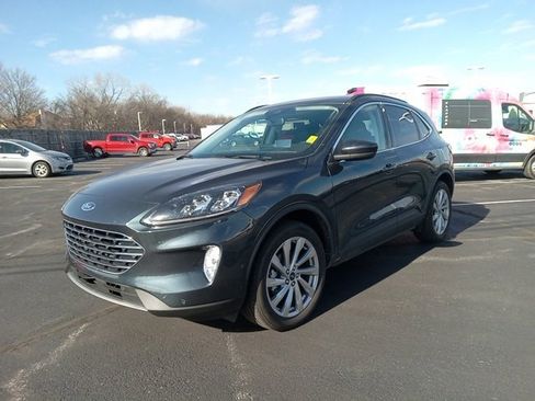 Used 2022 Ford Escape Titanium w/ Titanium Elite Package image 3