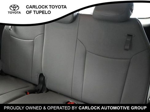 Used 2025 Toyota Sienna XLE image 24