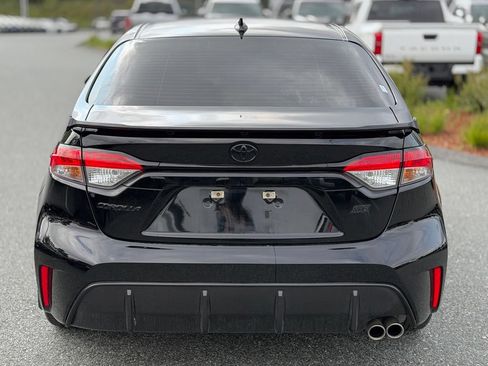 Certified 2025 Toyota Corolla SE FWD image 4