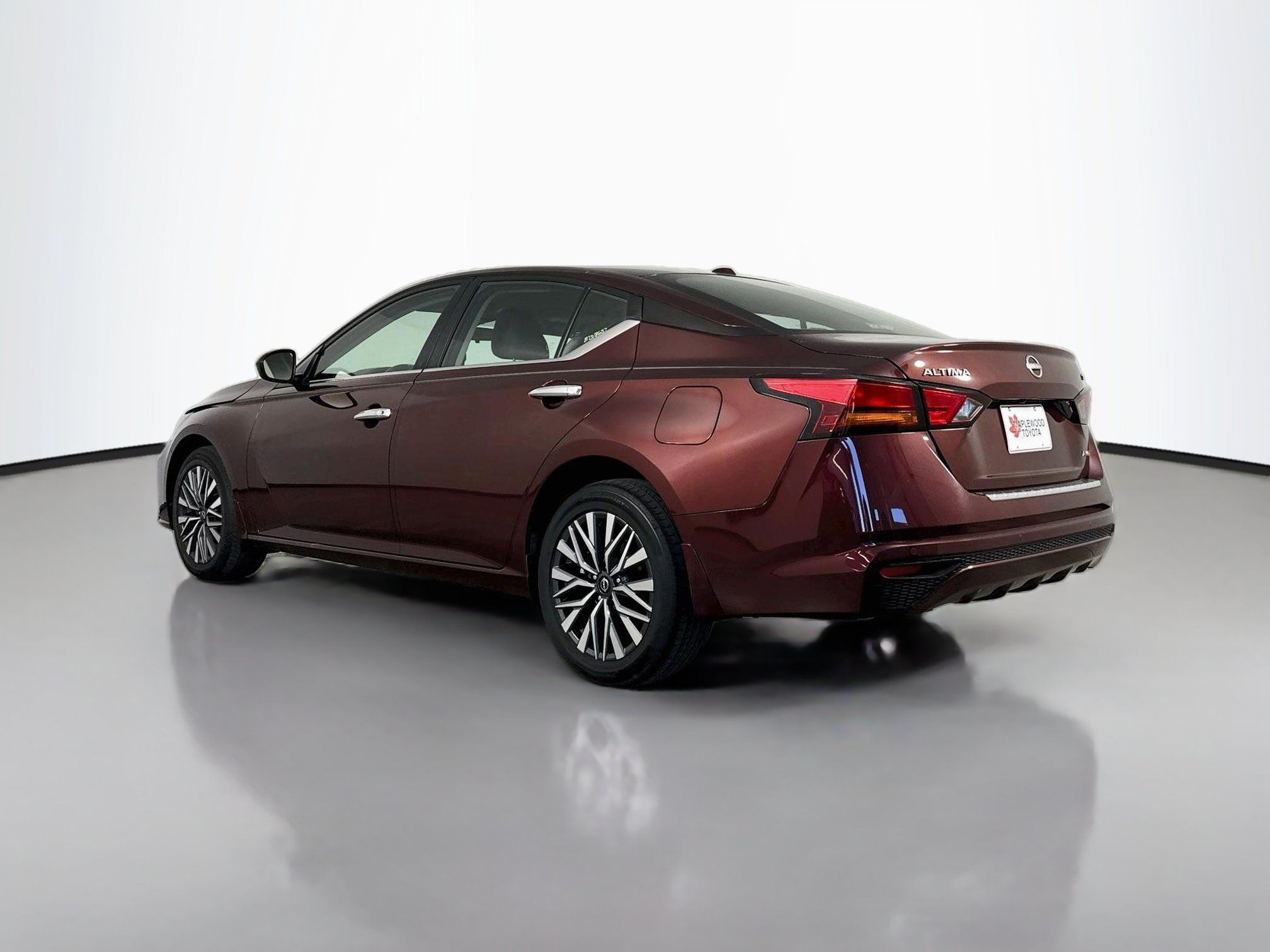 Used 2023 Nissan Altima 2.5 SV AWD/4WD image 5