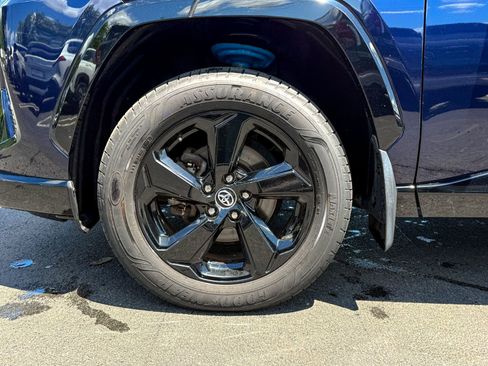 Used 2020 Toyota RAV4 XSE AWD/4WD image 11