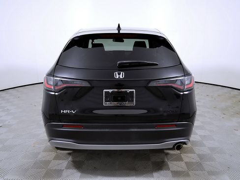 Used 2024 Honda HR-V Sport image 9