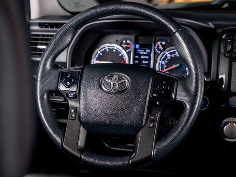 Used 2021 Toyota 4Runner TRD Off-Road Premium AWD/4WD image 32