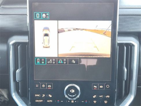 Used 2025 GMC Acadia Elevation image 19