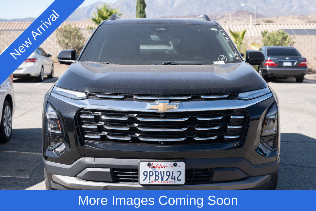 Used 2025 Chevrolet Equinox LT w/ Convenience Package II FWD image 2