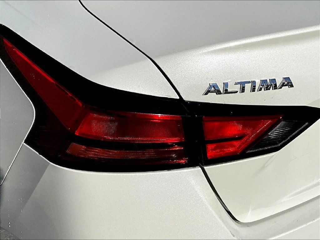 Used 2020 Nissan Altima 2.5 Platinum AWD/4WD image 25