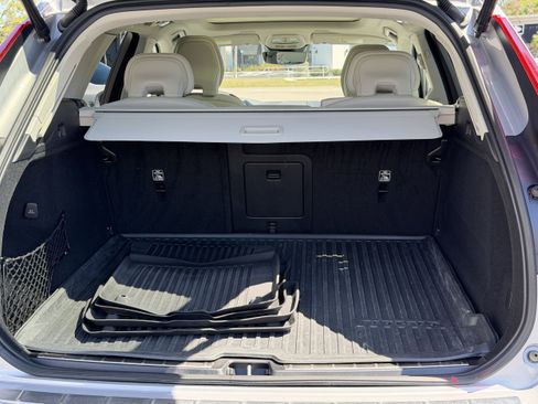 Certified 2023 Volvo XC60 B5 Ultimate w/ Protection Package Premier image 10