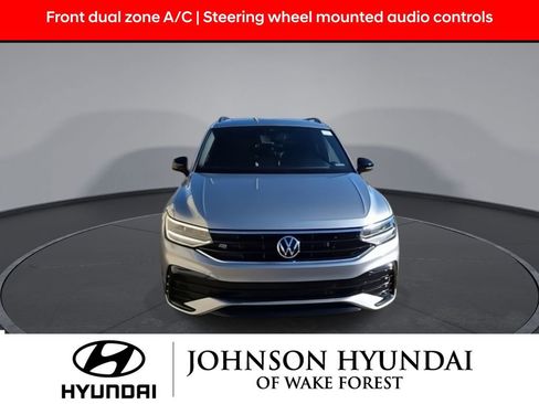 Used 2023 Volkswagen Tiguan SE R-Line image 3