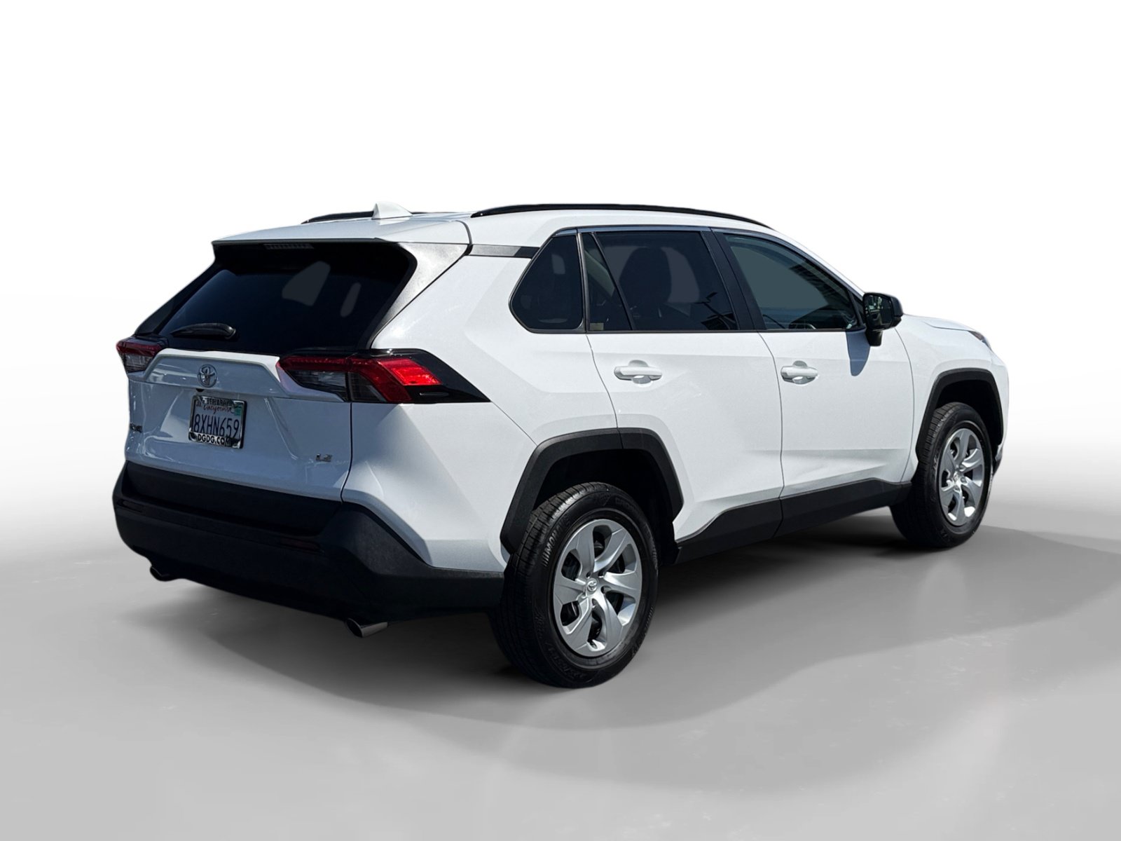 Used 2021 Toyota RAV4 LE FWD image 5