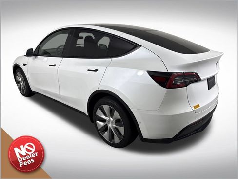 Used 2022 Tesla Model Y Long Range AWD/4WD image 5