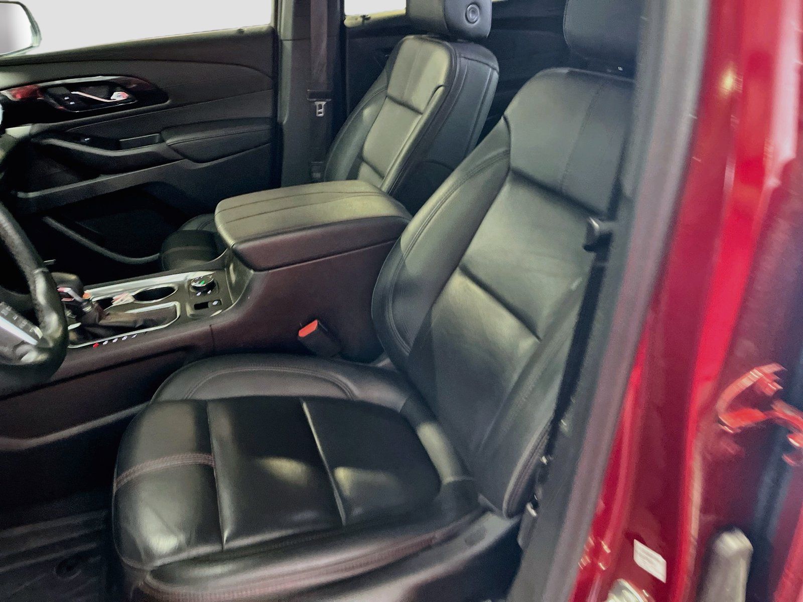 Used 2023 Chevrolet Traverse RS w/ LPO, Floor Liner Package AWD/4WD image 22