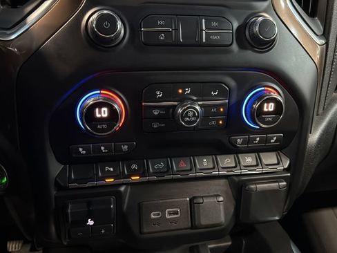 Used 2021 Chevrolet Silverado 1500 High Country AWD/4WD image 29