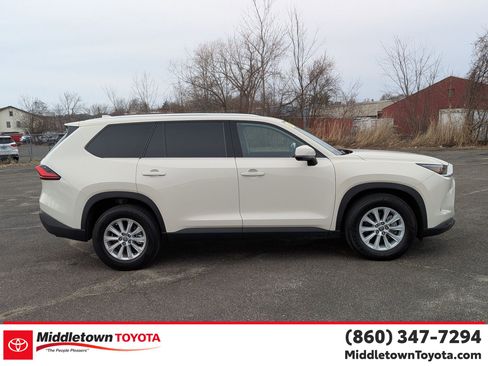 Certified 2024 Toyota Grand Highlander AWD image 2