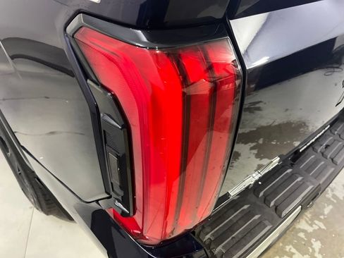 Used 2022 Toyota Tundra Limited w/ TRD Off-Road Package image 45