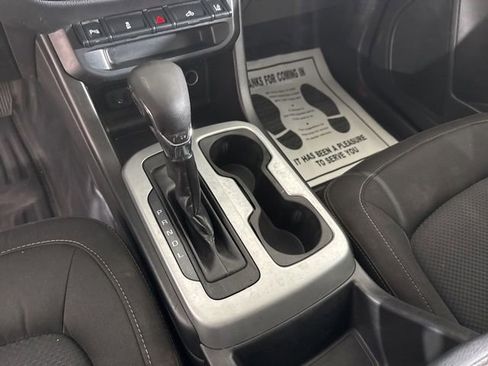 Used 2022 Chevrolet Colorado LT w/ Fleet Safety Package image 21