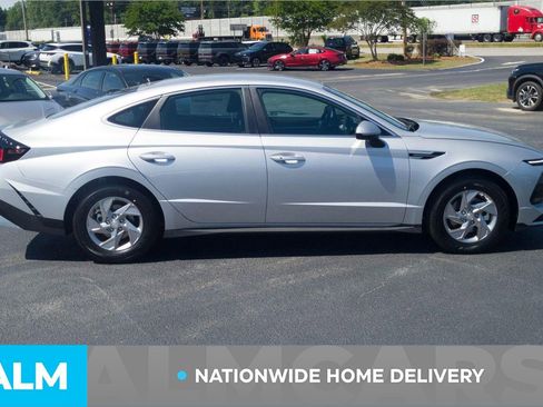 Used 2025 Hyundai Sonata SE image 4