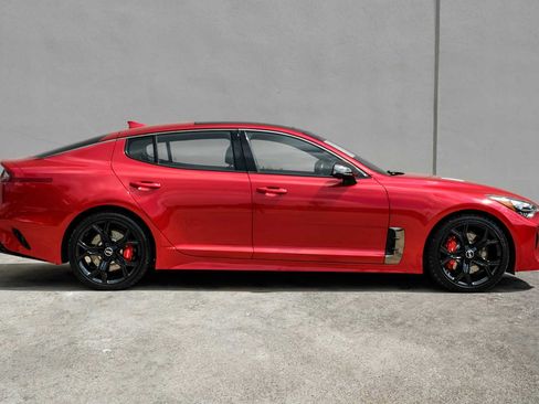 Used 2018 Kia Stinger GT1 RWD image 8