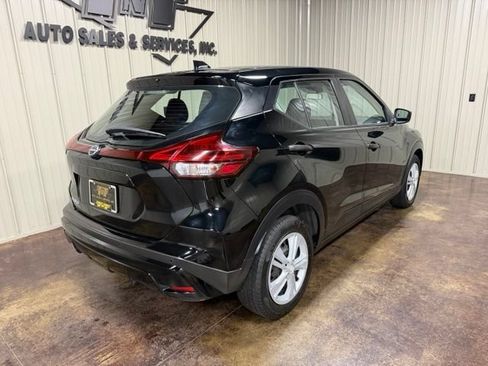 Used 2024 Nissan Kicks S FWD image 8