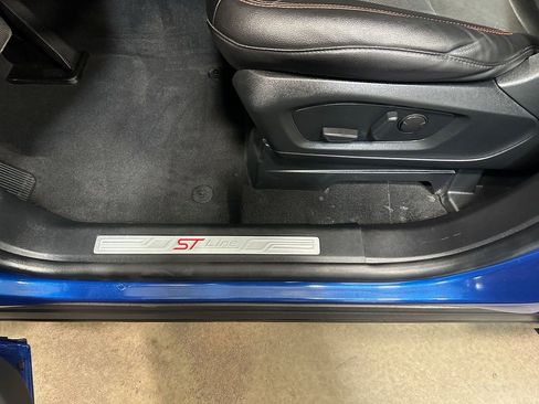 Used 2022 Ford Explorer ST-Line w/ Class IV Trailer Tow Package image 61