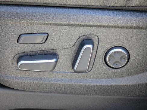 Used 2023 Hyundai Palisade Limited AWD/4WD image 19