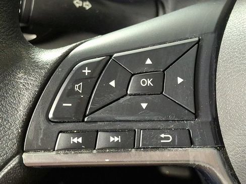Used 2025 Nissan Sentra SV FWD image 20