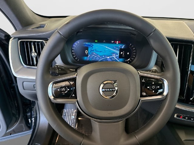 Certified 2024 Volvo XC60 B5 Ultimate w/ Climate Package AWD/4WD image 15