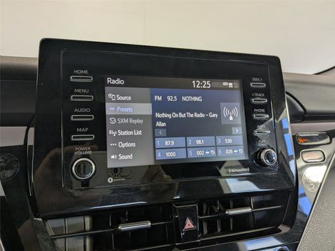 Used 2022 Toyota Camry SE image 14