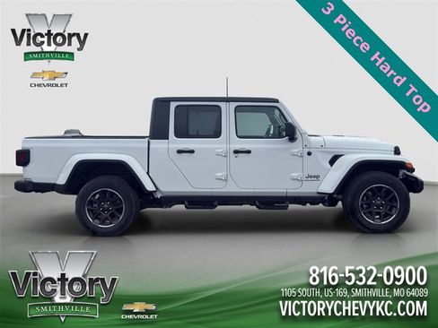 Used 2023 Jeep Gladiator Overland image 7