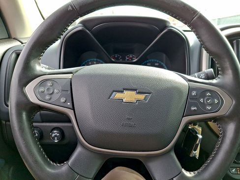 Used 2021 Chevrolet Colorado Z71 AWD/4WD image 16