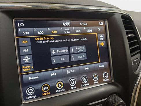 Used 2018 Jeep Grand Cherokee Overland AWD/4WD image 21