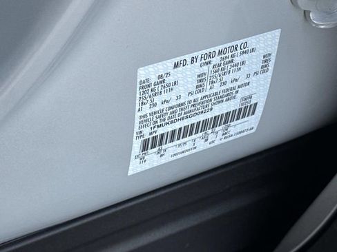 Used 2025 Ford Explorer Active image 32