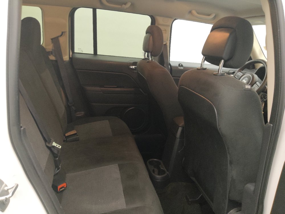 Used 2016 Jeep Patriot Sport w/ Power Value Group FWD image 19