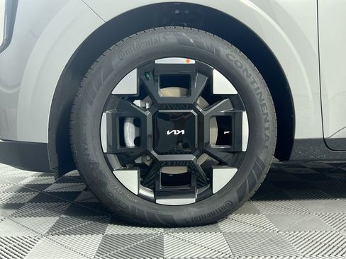 New 2026 Kia Carnival EX FWD image 11