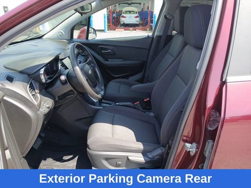 Used 2017 Chevrolet Trax LT w/ LPO, Protection Package AWD/4WD image 10