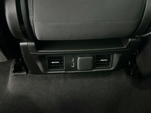 Used 2024 GMC Sierra 1500 Elevation image 25