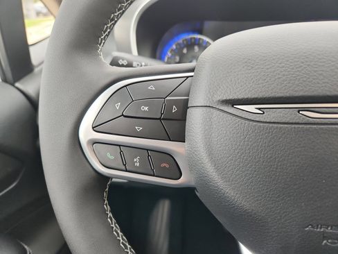 New 2027 Chrysler Pacifica Select FWD image 15