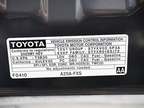 Used 2025 Toyota Camry XLE image 34