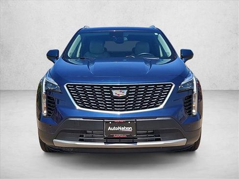 Used 2020 Cadillac XT4 Premium Luxury FWD image 2