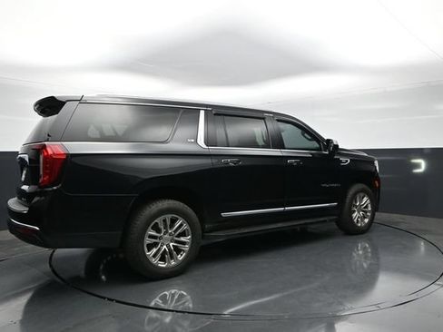 Used 2022 GMC Yukon XL SLT AWD/4WD image 7
