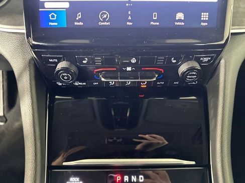 Used 2023 Jeep Grand Cherokee 4WD 4xe image 23