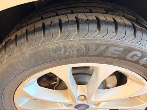 Used 2019 Ford Fusion SE image 36