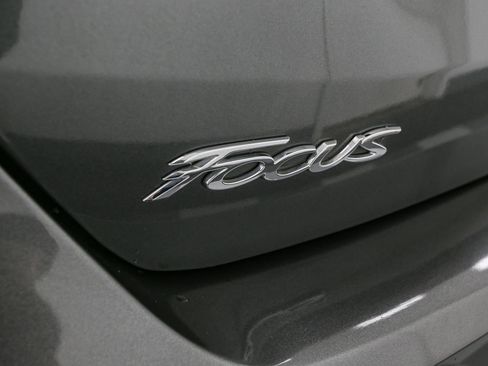 Used 2017 Ford Focus ST image 10