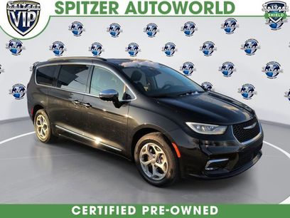 Used 2023 Chrysler Pacifica Limited