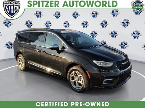 Used 2023 Chrysler Pacifica Limited image 1